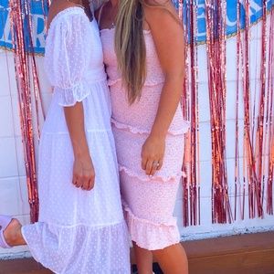 Pink smocked dress - reposhing, didn’t like it for my baby shower! Great fit!